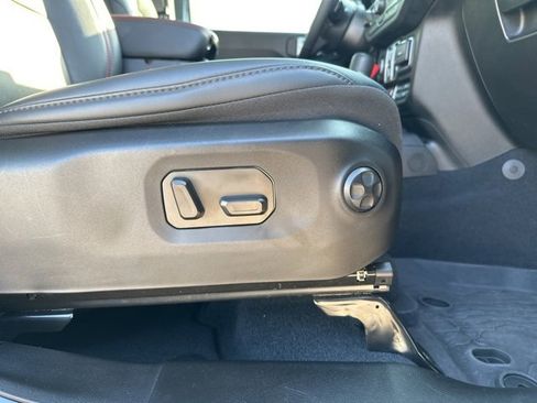 Used 2025 Jeep Gladiator Rubicon w/ Safety Group image 20