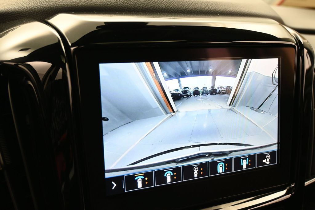 Used 2021 Chevrolet Traverse Premier w/ Redline Edition FWD image 20