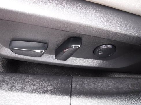 Used 2022 Mitsubishi Outlander SEL image 16