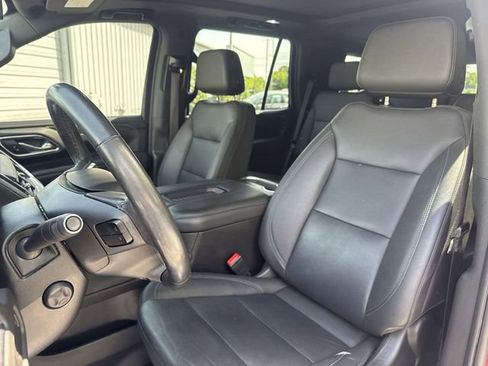 Used 2022 Chevrolet Tahoe Z71 w/ Luxury Package AWD/4WD image 18