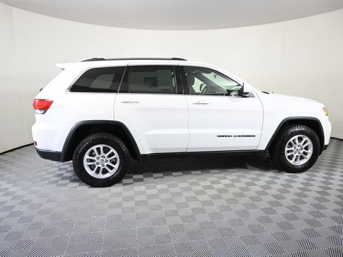 Used 2018 Jeep Grand Cherokee Laredo AWD/4WD image 7
