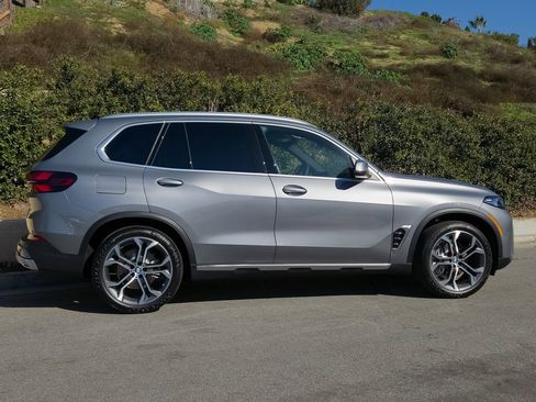 New 2026 BMW X5 xDrive40i w/ Climate Comfort Package image 4