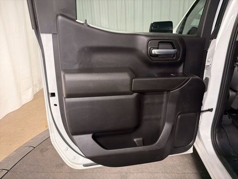 Used 2022 Chevrolet Silverado 1500 Custom image 17