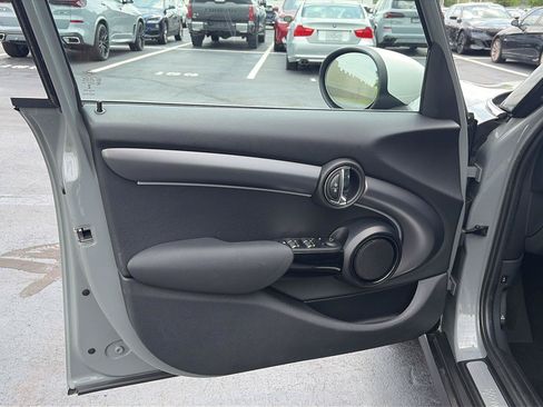 Used 2023 MINI Cooper S FWD image 9