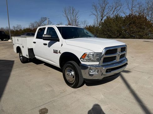 Used 2018 RAM 3500 Tradesman w/ Chrome Appearance Group image 3