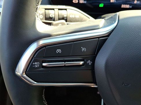 Used 2024 Chevrolet Equinox EV LT image 23