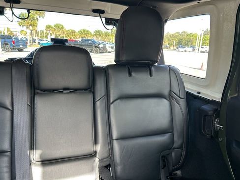 Used 2022 Jeep Wrangler Unlimited Rubicon w/ Trailer Tow Package image 14