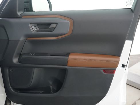 Used 2024 Ford Bronco Sport Outer Banks w/ Tech Package image 11