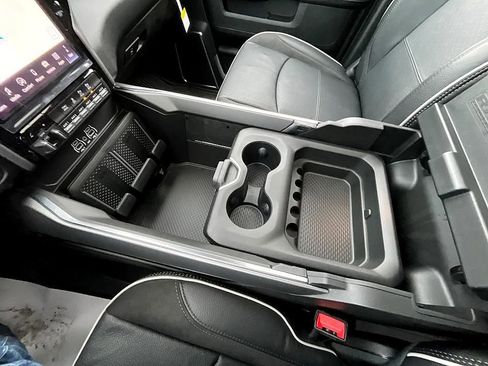 New 2026 RAM 2500 Laramie w/ Night Edition image 31