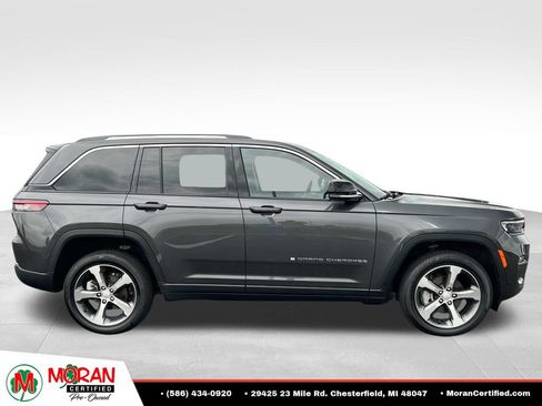 Used 2023 Jeep Grand Cherokee Limited w/ Luxury Tech Group II AWD/4WD image 6