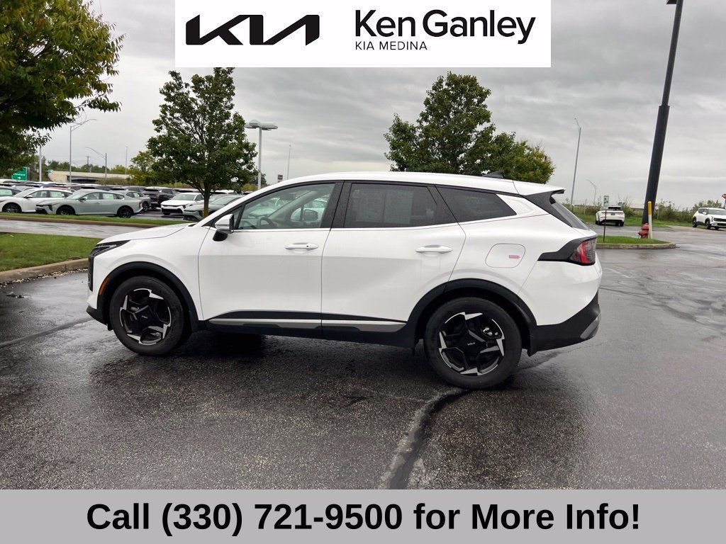 Certified 2026 Kia Sportage EX FWD image 16