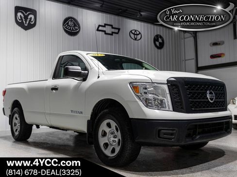 Used 2017 Nissan Titan S image 1