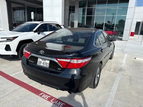 Used 2015 Toyota Camry SE FWD image 8