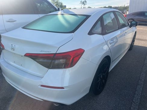 Used 2024 Honda Civic Sport image 3