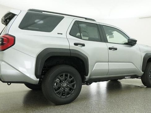 Used 2026 Toyota 4Runner SR5 AWD/4WD image 17
