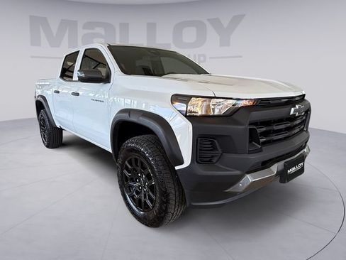 Used 2025 Chevrolet Colorado Trail Boss AWD/4WD image 7