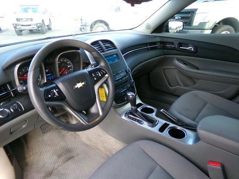 Used 2015 Chevrolet Malibu LS FWD image 12