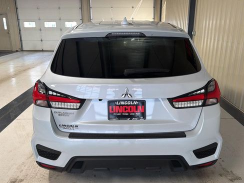Used 2023 Mitsubishi Outlander Sport ES image 8
