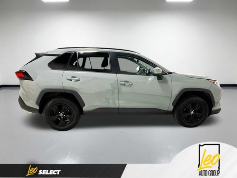 Used 2021 Toyota RAV4 XLE w/ Convenience Package AWD/4WD image 6