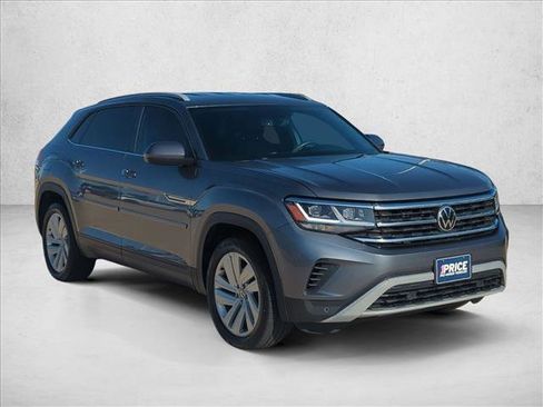 Used 2021 Volkswagen Atlas Cross Sport SE w/ V6 Towing Package image 2