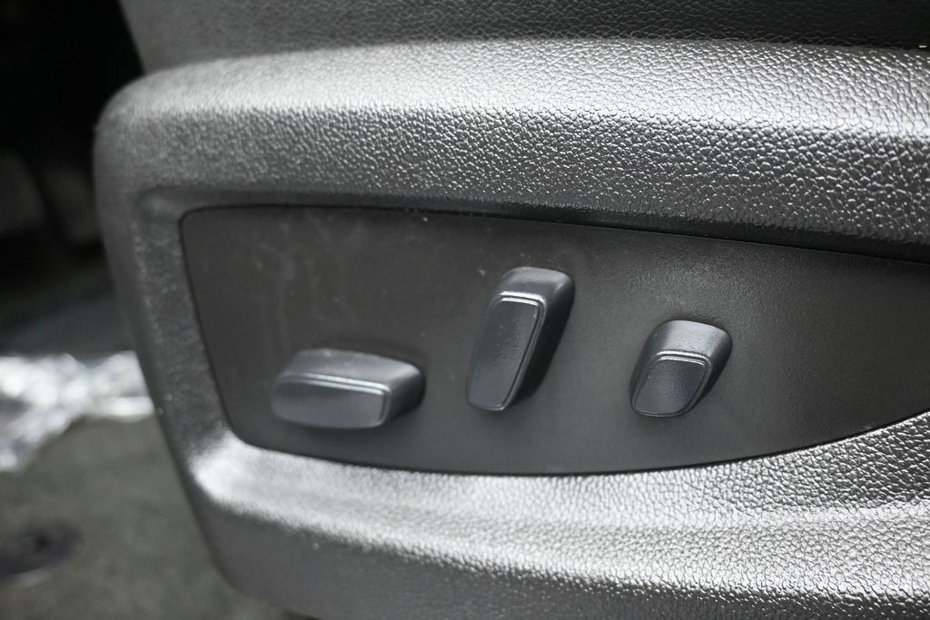 Used 2018 Chevrolet Silverado 2500 LTZ w/ Duramax Plus Package AWD/4WD image 12
