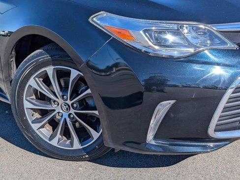 Used 2018 Toyota Avalon XLE image 10