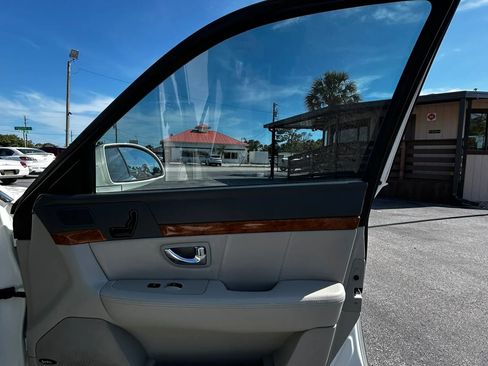 Used 2006 Kia Amanti FWD image 13