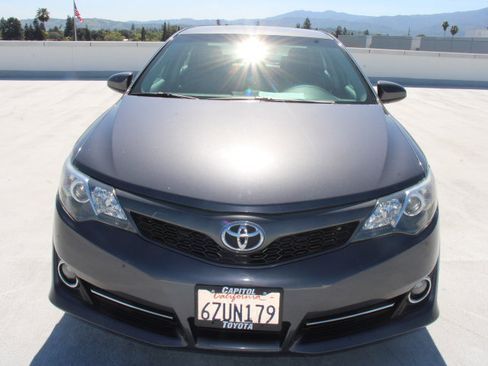 Used 2013 Toyota Camry SE image 7