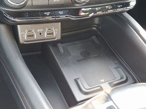 Used 2022 Dodge Durango R/T AWD/4WD image 25
