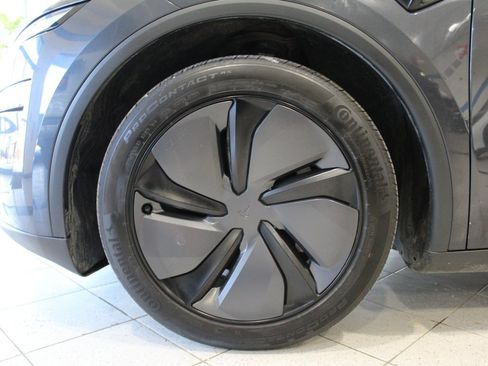 Used 2026 Tesla Model Y Long Range image 8