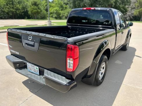 Used 2019 Nissan Frontier S RWD image 6