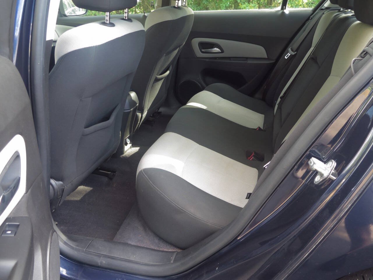 Used 2011 Chevrolet Cruze LS w/ Connectivity Package FWD image 14