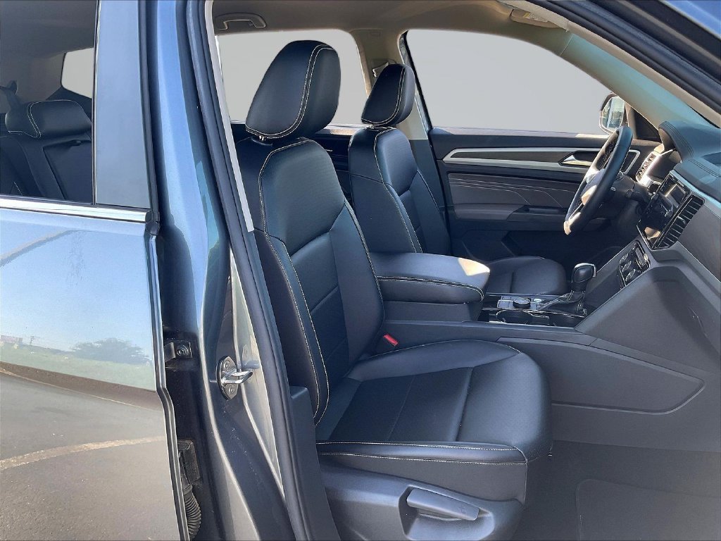 Used 2023 Volkswagen Atlas SE w/ Black Wheel Package AWD/4WD image 30