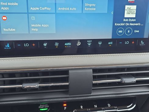 Used 2025 Lincoln Corsair FWD w/ Equipment Group 101A image 24