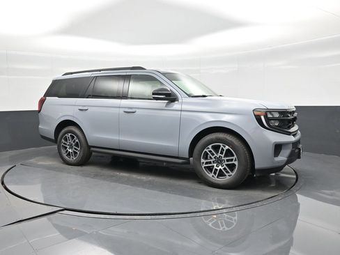New 2026 Ford Expedition Active RWD image 11
