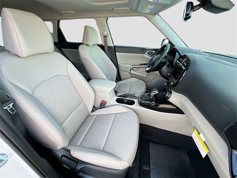 New 2025 Kia Soul EX image 28