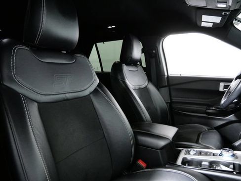 Certified 2022 Ford Explorer ST w/ ST Street Pack AWD/4WD image 9
