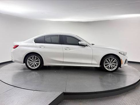 Used 2024 BMW 330i xDrive Sedan w/ Convenience Package AWD/4WD image 9