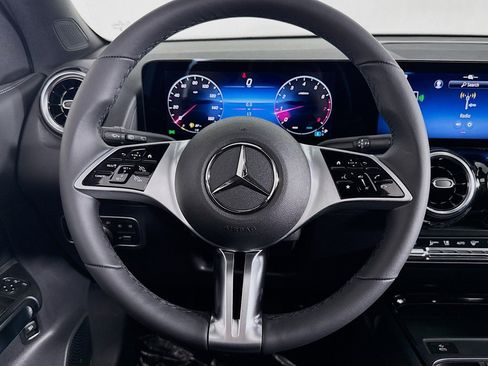 New 2026 Mercedes-Benz GLB 250 image 17