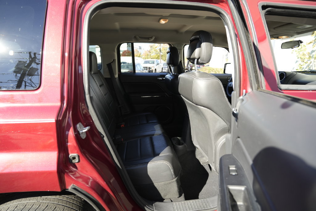 Used 2012 Jeep Patriot Limited AWD/4WD image 35