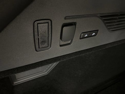 New 2026 Lincoln Nautilus Premier image 37