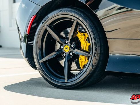 Used 2022 Ferrari F8 Tributo image 55