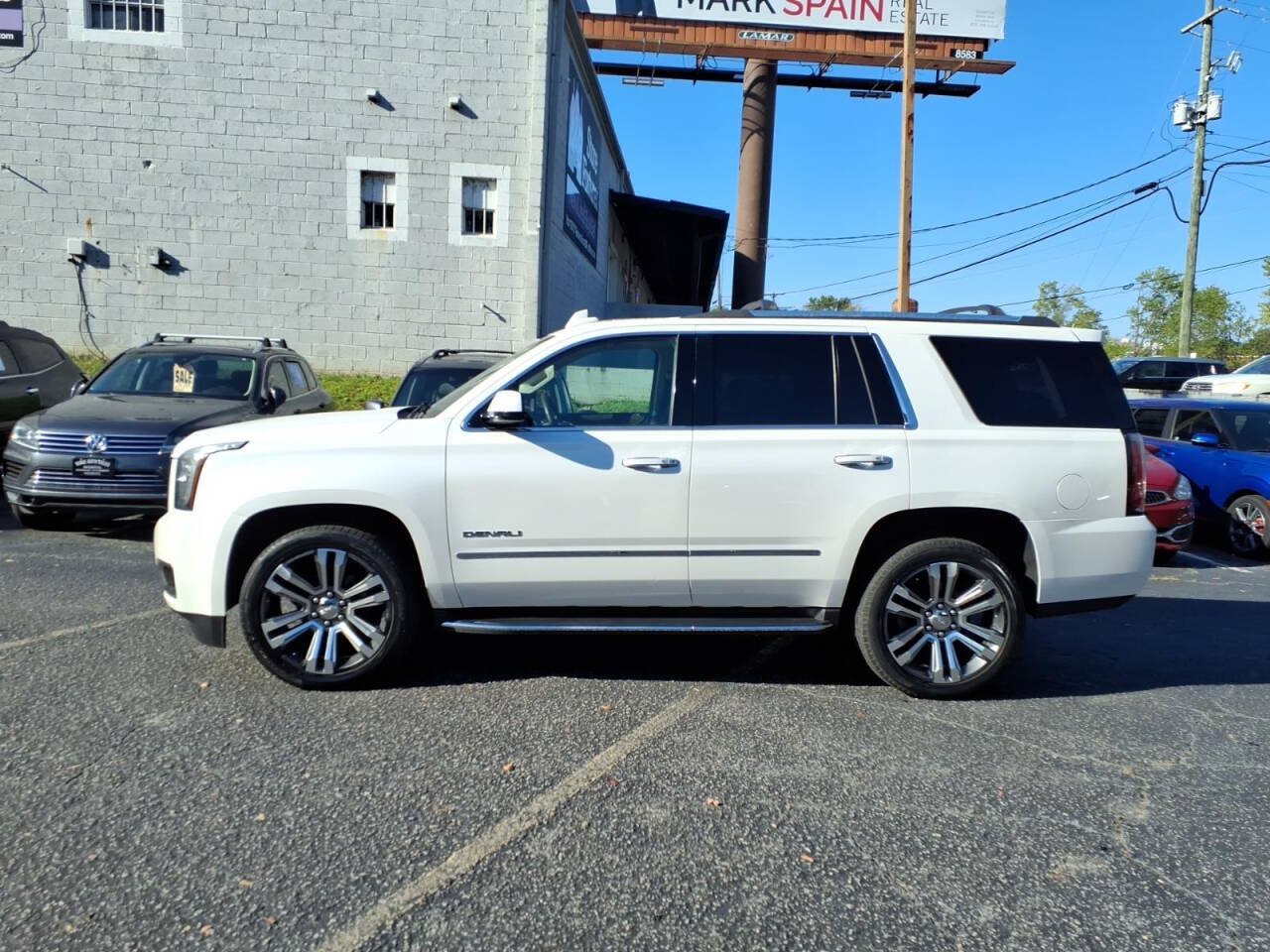 Used 2017 GMC Yukon Denali w/ Open Road Package AWD/4WD image 6