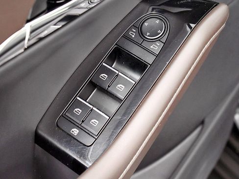 Used 2021 MAZDA CX-30 AWD 2.5 S w/ Premium Package image 17