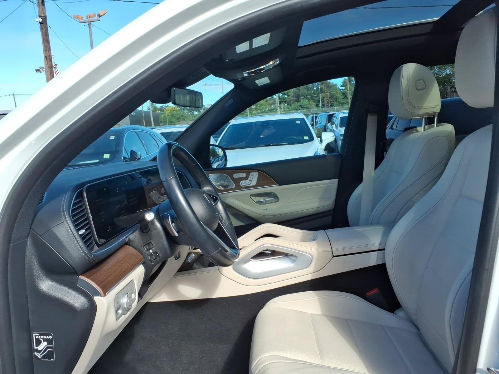 Used 2025 Mercedes-Benz GLS 450 4MATIC image 22