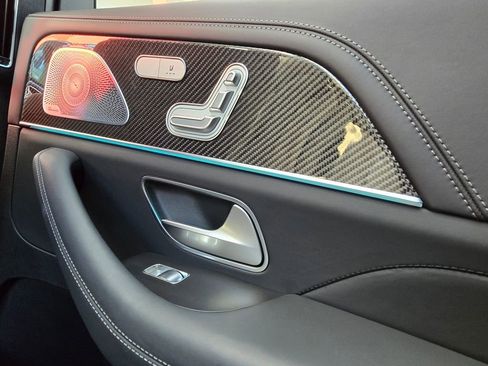 Used 2021 Mercedes-Benz GLS 63 AMG 4MATIC w/ Acoustic Comfort Package image 21