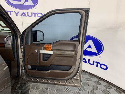 Used 2019 Ford F150 King Ranch w/ Equipment Group 601A Luxury AWD/4WD image 34
