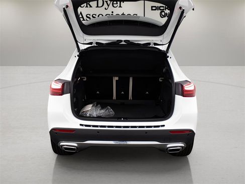 Used 2025 Mercedes-Benz GLA 250 image 13