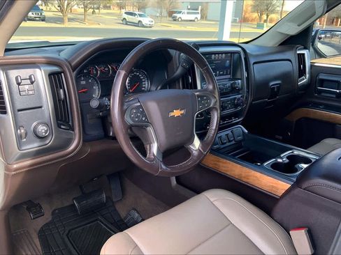 Used 2018 Chevrolet Silverado 1500 LTZ w/ Texas Edition image 17