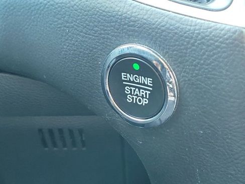 Used 2023 Ford Edge SEL image 31